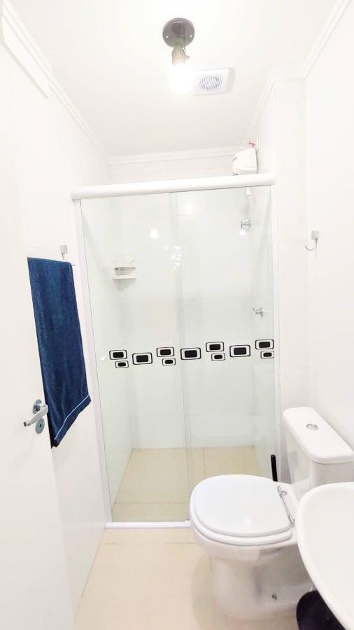 Apto Centro Ubatuba com Varanda Gourmet, Suíte e Piscina Exterior foto