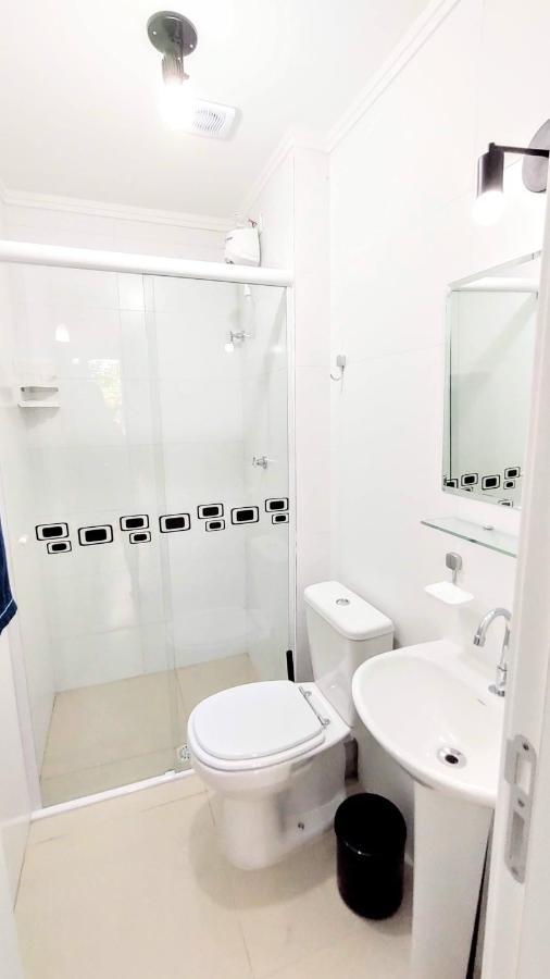 Apto Centro Ubatuba com Varanda Gourmet, Suíte e Piscina Exterior foto